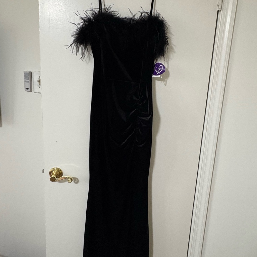 Black velvet and feather Windsor maxi dresss NWT